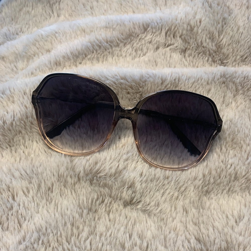 FOREVER 21 bumblebee sunglasses